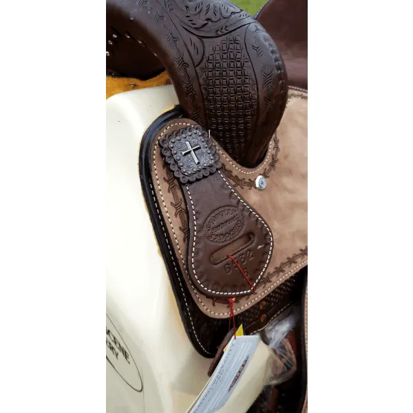 15", 16" Showman™ Argentina Cow Leather Barrel Style Saddle.