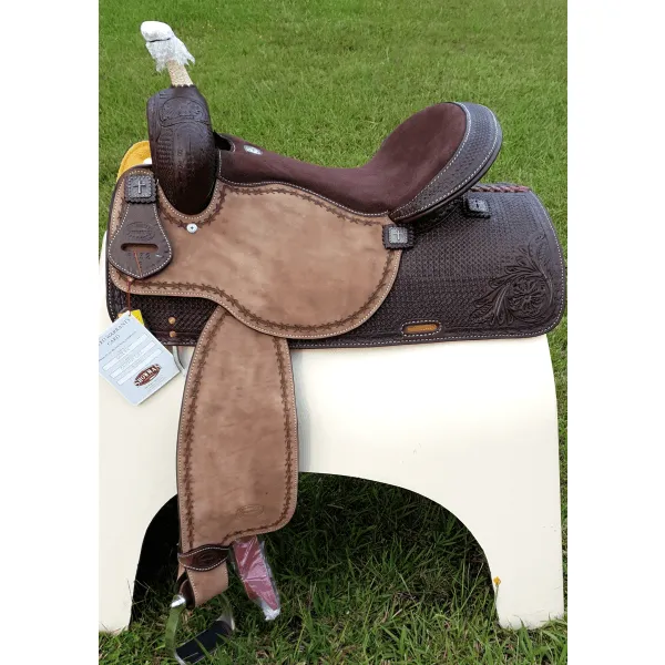 15", 16" Showman™ Argentina Cow Leather Barrel Style Saddle.