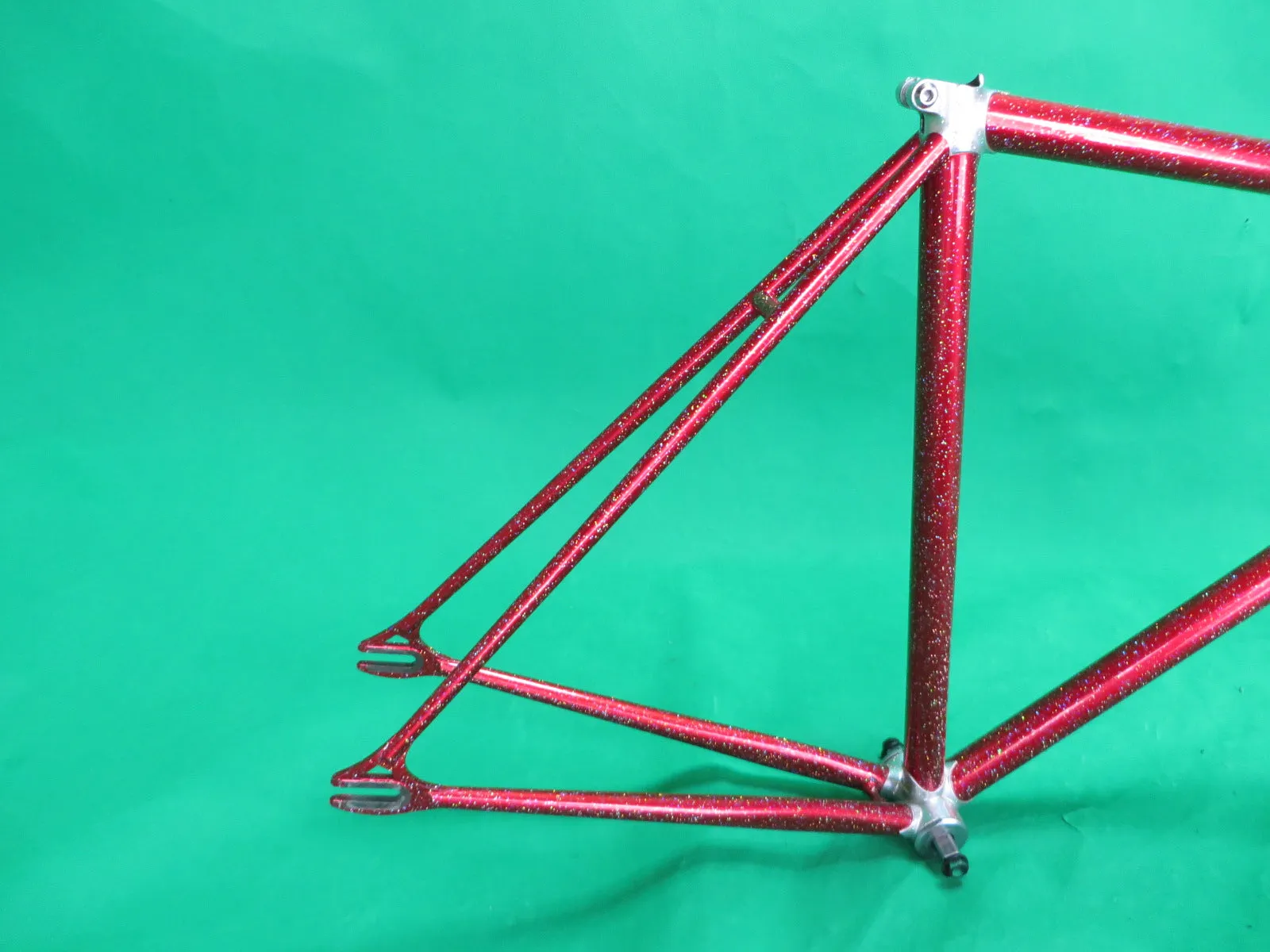 BOMBER PRO // Red / Silver Lugs with rainbow flake // 51cm